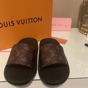 Louis Vuitton Sunbath flats sandals